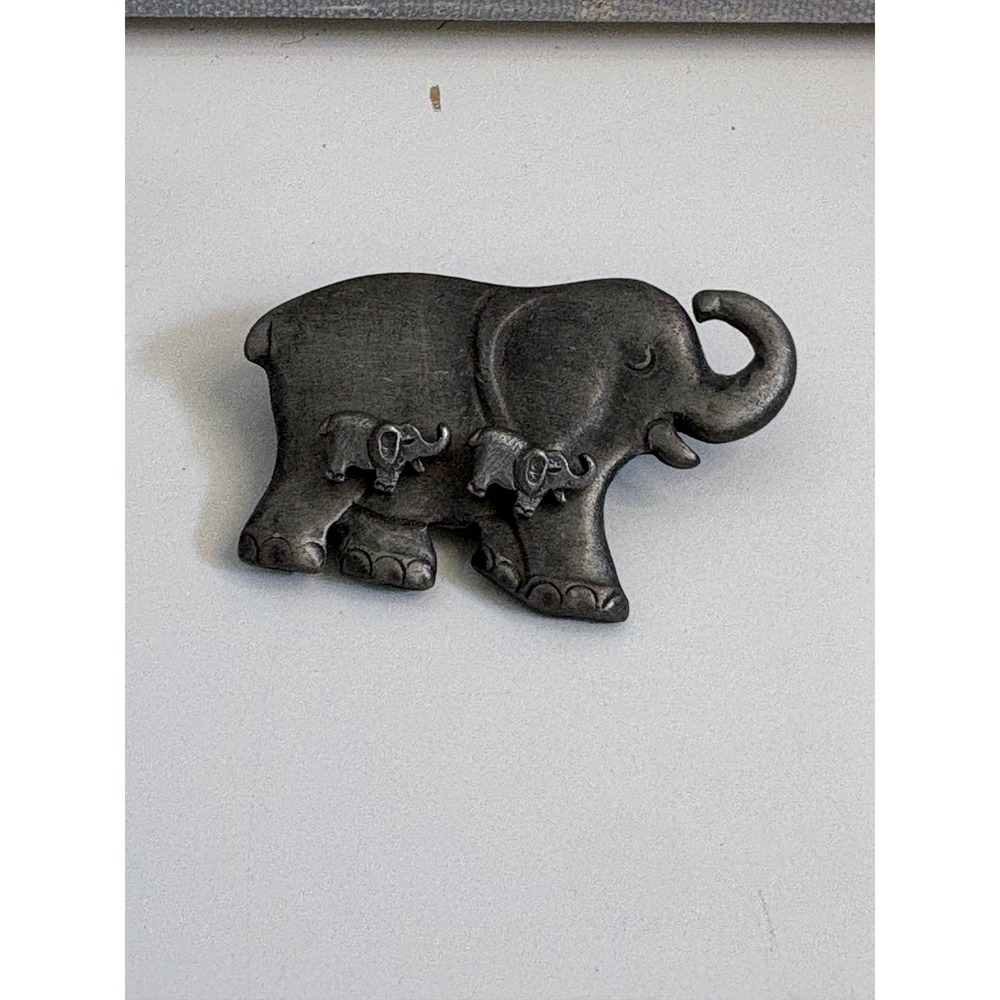 Vintage Silver Tone Elephant Brooch and Stud Earrings Set Good Luck Jewelry